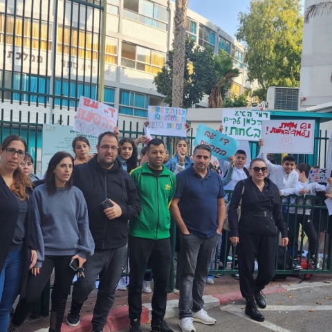 לפני הבחירות גרינברג הפגין והתחייב. עכשיו שביתות והפגנות כי לא קיים (וידיאו) - חדשות בפתח תקווה
