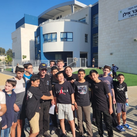 ליום אחד. שלמה השומר הוא שלמה המלך - מעשים טובים בפתח תקווה