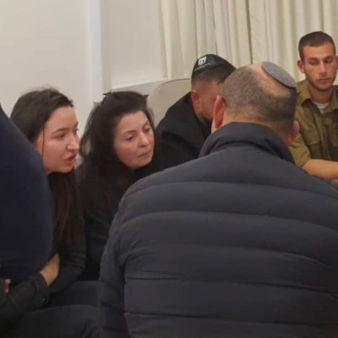 "לכו לנחם את משפחתו של הלוחם דניס זינובייב ז"ל" - חדשות בפתח תקווה