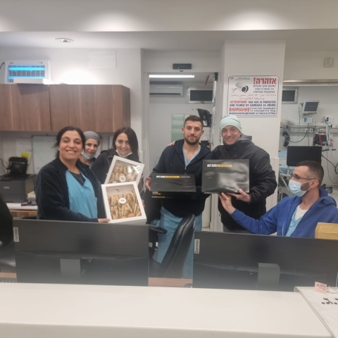 המשחק בוטל בגלל מזג האוויר – הפועל פ"ת תרמה את הכיבוד לצוות עובדי בית חולים השרון - מעשים טובים בפתח תקווה