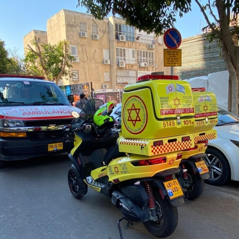 פועל נפצע לאחר שנפל מגובה באתר בנייה בפתח תקווה - חדשות בפתח תקווה