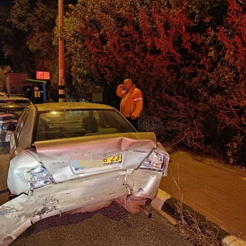  2 תאונות בכביש 483 - חדשות בפתח תקווה