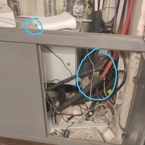 חתכו את חוטי מצלמות האבטחה וניתקו את החשמל למצלמות באחד החניונים ואז הגיעו משמר השכונה  - חדשות בפתח תקווה