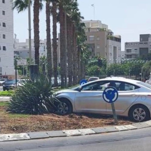 בכיכר המשיך ישר - חדשות בפתח תקווה