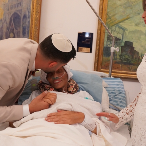 48 שעות לפני שנפטרה: רחל סויסה זכתה לראות את בנה טל מתחתן - בריאות בפתח תקווה
