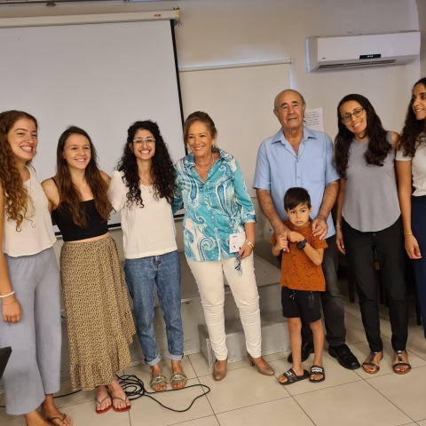 הנהלת נעמת במרחב העניקה מלגות ל- 9 סטודנטיות - חינוך בפתח תקווה