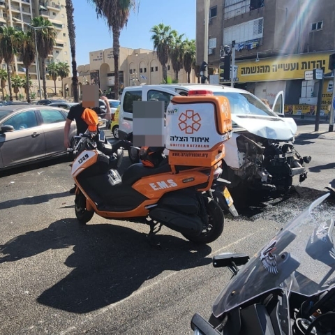 2 פצועים בתאונה ברח' ספיר פינת הרחובות אורלוב ומכבים בפתח תקוהו - חדשות בפתח תקווה