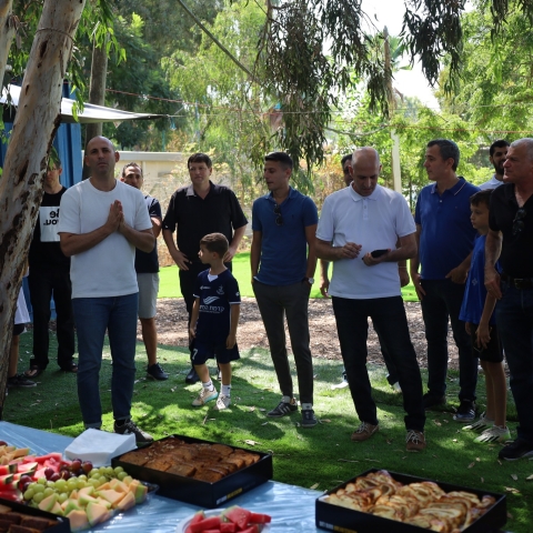 הרימו כוסית לפני שירימו את הרשת - ספורט בפתח תקווה