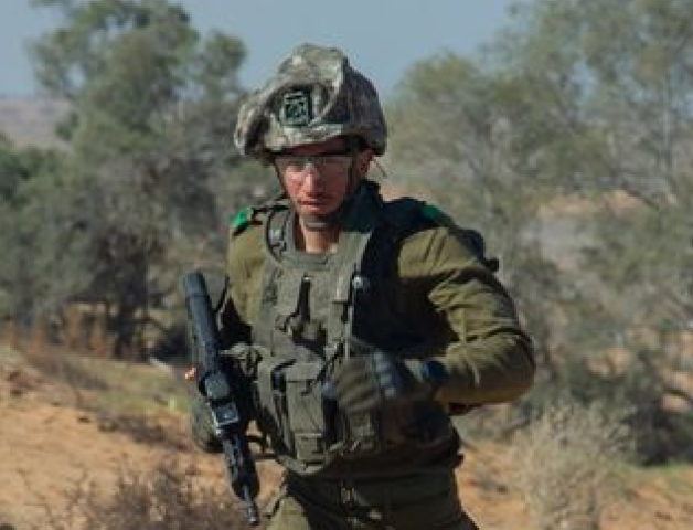 "אבל כבד נפל עלינו, אוהבים אותו מאד, ילד מבריק" תומר ברק לוחם גולני מפתח תקווה נהרג בעזה - חדשות בפתח תקווה