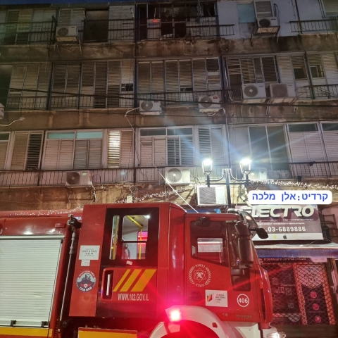 חולץ פצוע בשריפה ברח' חובבי ציון בפתח תקווה - חדשות בפתח תקווה