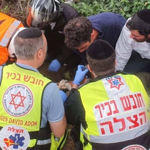 רוכב אופנוע נפגע מרכב סמוך למחלף גהה - מצבו בינוני - חדשות בפתח תקווה
