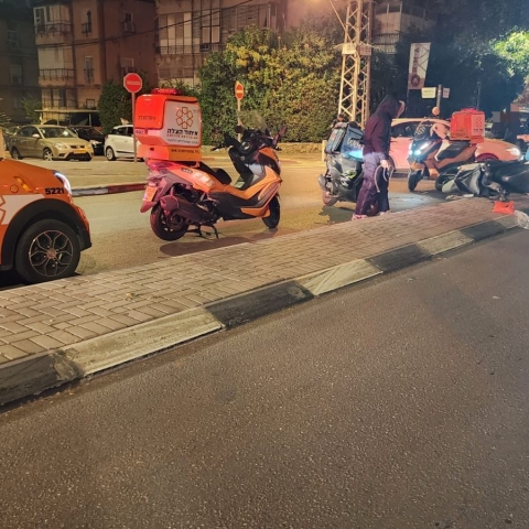 אמש: 2 תאונות עם נפגעים במעורבות שליחים על קטנוע - חדשות בפתח תקווה