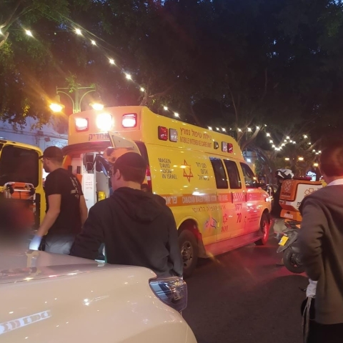 פצוע בינוני ופצוע קל בתאונת דרכים ברח' שטמפפר בפתח תקווה - חדשות בפתח תקווה