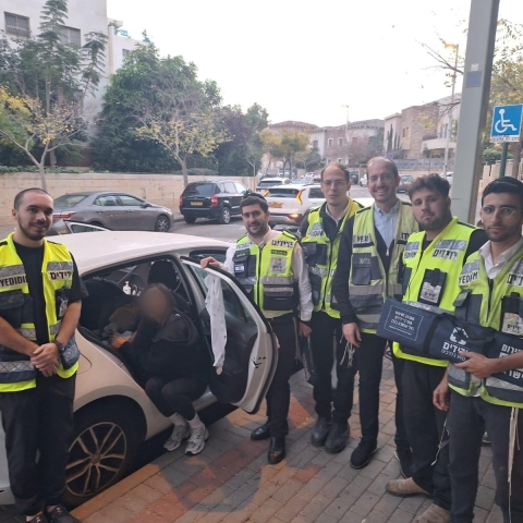 6 מתנדבי ידידים הגיעו ממקומות שונים כדי לחלץ את פעוט בן 3 חודשים - חדשות בפתח תקווה