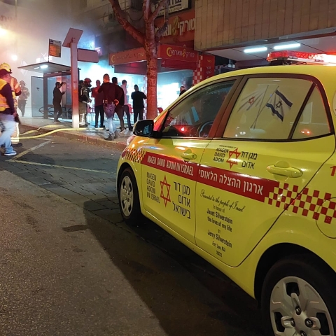 שריפה פרצה בחנות שווארמה ברח' חיים עוזר בפתח תקווה - חדשות בפתח תקווה