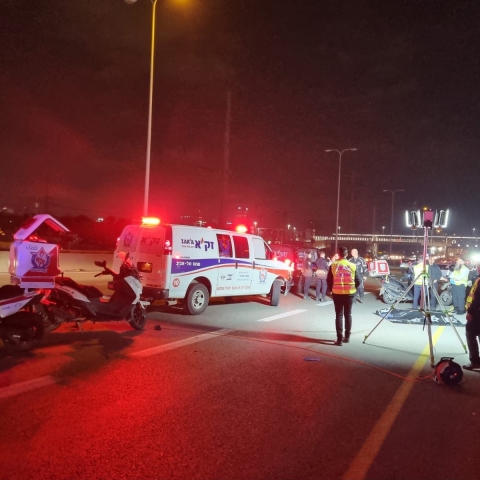 הולך רגל בן 50 נהרג מפגיעת רכב סמוך למחלף אם המושבות - חדשות בפתח תקווה