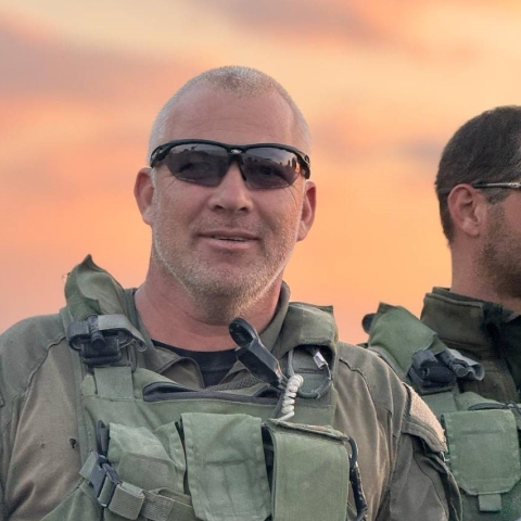 "אין לנו בית אחר: רס״ב (מיל׳) סבסטיאן איון  מראש העין, מפקד בחפ״ק מח״ט 401, נפל בקרב בצפון רצועת עזה - חדשות בפתח תקווה