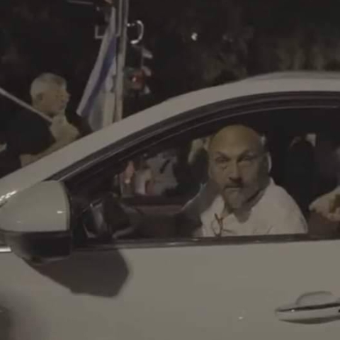 כתב אישום נגד חיים סירוטקין שדרס 5 מפגינים - "לפתע האיץ" - חדשות בפתח תקווה