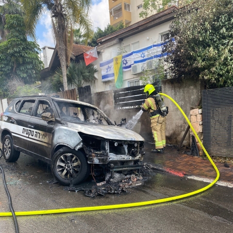 מספר רכבים עלו באש ברח' פיכמן בפתח תקווה - חדשות בפתח תקווה