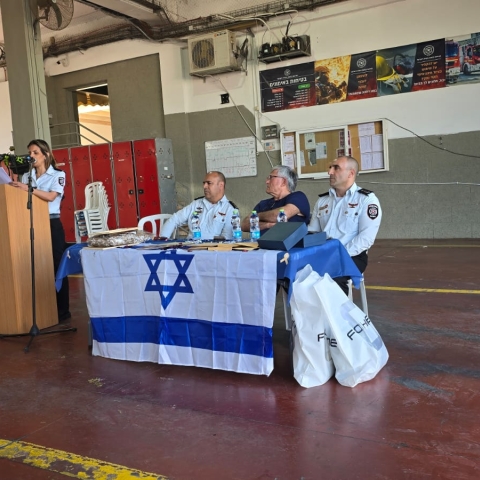 תעודות הערכה ללוחמי תחנת כב"א פ"ת על תרומתם  במלחמת חרבות ברזל - חדשות בפתח תקווה