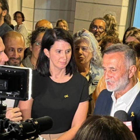 מימונה אצל ח"כ לשעבר שירלי פינטו קדוש יחד עם משפחת ארגמני שבתם נועה חטופה  - צפו - קהילות בפתח תקווה