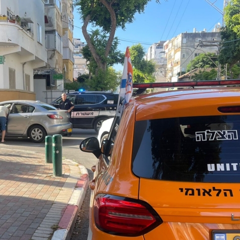 אם ובנה נפצעו מפגיעת רכב ברח' פרומקין בפתח תקווה - חדשות בפתח תקווה