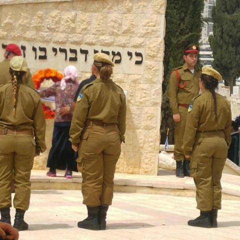 אירועי יום הזיכרון  לחללי מערכות ישראל ונפגעי פעולות האיבה בפתח תקווה - חדשות בפתח תקווה