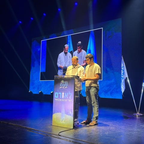  מרכז ישיבות ואולפנות בני עקיבא בפ"ת זוכר ומתייחד עם בוגריו לזכר שנפלו במלחמת חרבות ברזל - חינוך בפתח תקווה