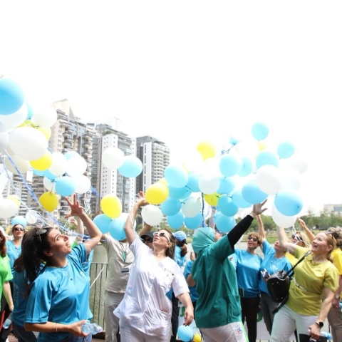 האחים והאחיות של בתי החולים ביליניסון והשרון בלב עם החטופים - בריאות בפתח תקווה