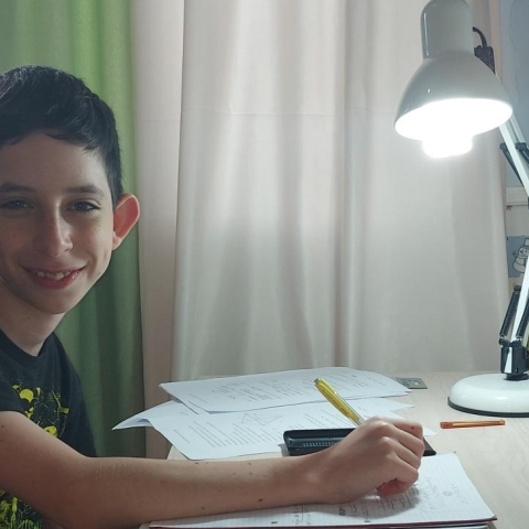 מה בוער לו? - חינוך בפתח תקווה