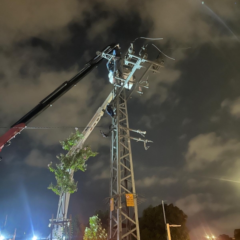 פרויקט להסרת עשרות עמודי חשמל יוצא לדרך - חדשות בפתח תקווה