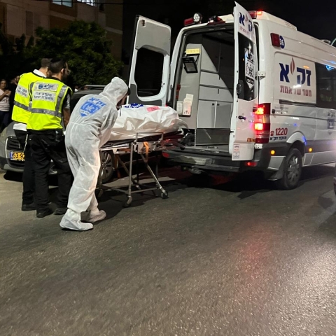 גבר ואישה בשנות ה-50 לחייהם נמצאו במיטתם בדירה בפתח תקווה ללא רוח חיים - חדשות בפתח תקווה