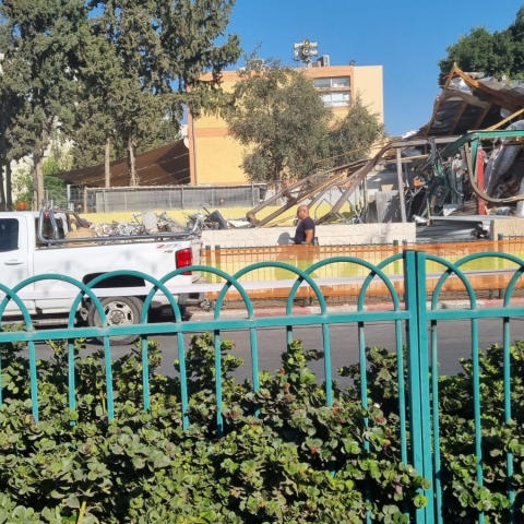 לאחר 34 שנים, מתחם העסקים ברחוב קפלן בבעלותו של סגן ראש העיר אליהו גינת נהרס - חדשות בפתח תקווה