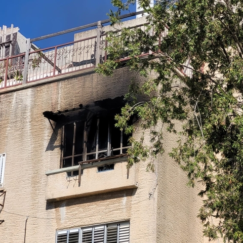 שריפה פרצה בדירה ברחוב היבנר בפתח תקווה - חדשות בפתח תקווה