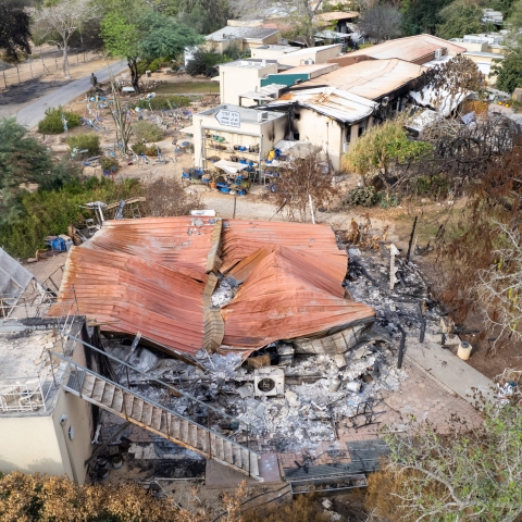 יום הזיכרון לטבח ה- 7/10, מוזיאון פ"ת יאריך שעות הפעילות ויערוך סיורים בתערוכה: "אלבום דרום" - תרבות ופנאי בפתח תקווה
