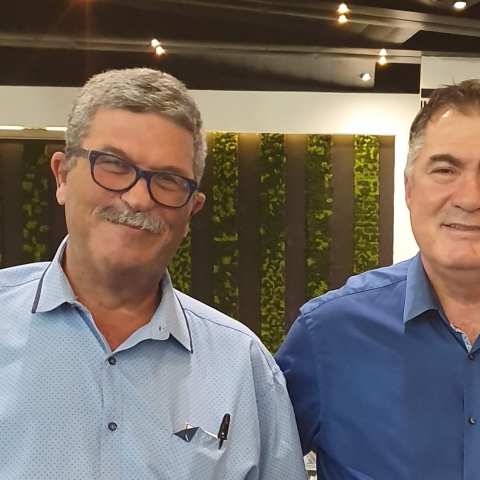  "כל מה שאנחנו רוצים זה שיאפשרו לנו לבנות וגם להתפרנס בכבוד, לכל הפחות שלא יפריעו לנו" - חדשות בפתח תקווה