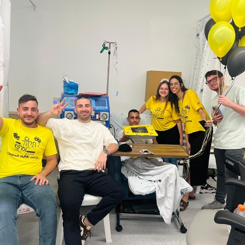 מביתו שבקרית שמונה לדיאליזה בשניידר: אוריאל בן ה-16 פונה מביתו וממתין לתרומת כליה - בריאות בפתח תקווה