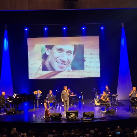 מוצ"ש בהיכל התרבות בפ"ת - 20 שנה לפטירתו של עוזי חיטמן ז"ל - תרבות ופנאי בפתח תקווה