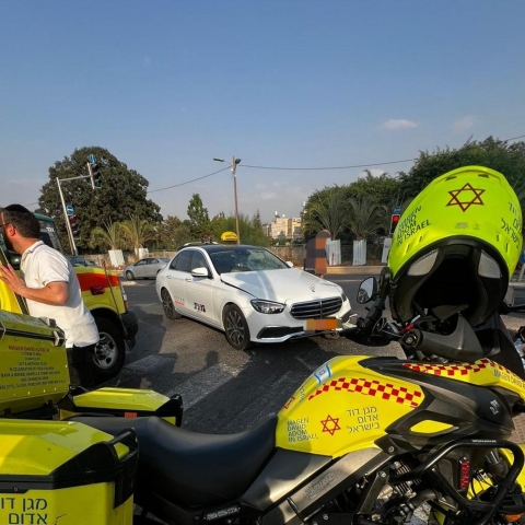 רוכבת קורקינט חשמלי בת 20 שנפגעה מרכב ברח' גורדון פינת רח' ירושלים בפתח תקווה - חדשות בפתח תקווה