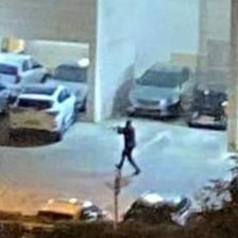  אירוע ירי לעבר בניין בשכונת אם המושבות - חדשות בפתח תקווה