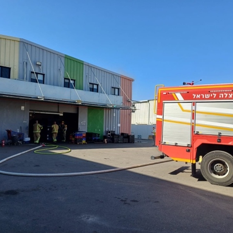 שריפה פרצה בקייטרינג בפתח תקווה - חדשות בפתח תקווה