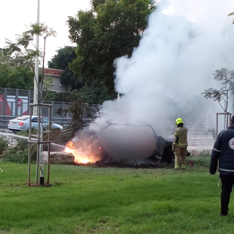 גבר בן 30 נהרג בפיצוץ רכב ברחוב ז'בוטינסקי פתח תקווה - חדשות בפתח תקווה