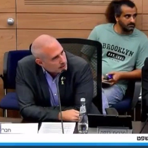 עימות פתח תקוואי בועדת חוקה: "עסקן סוג ז', מי אתה בכלל? אתה עושק אנשים" - חדשות בפתח תקווה