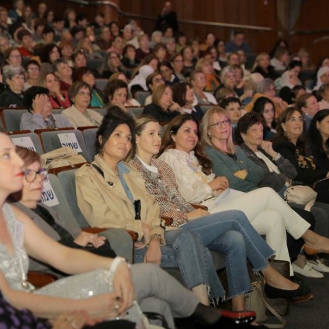 ישראל אומרת תודה למתנדבות ויצ"ו באירוע הוקרה בהיכל התרבות פ"ת - קהילות בפתח תקווה