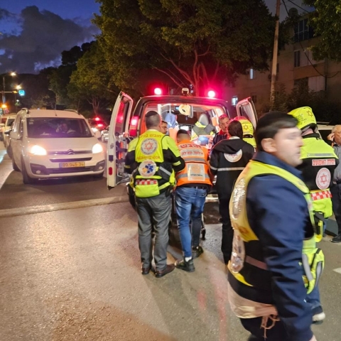 נערה בת 12, הולכת רגל נפגעה מאוטובוס ברח' חיים ארלוזורוב בפתח תקווה - חדשות בפתח תקווה