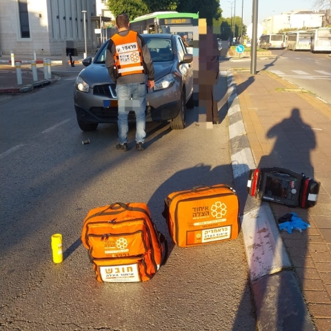 נערה נפצעה קשה כתוצאה מפגיעת אוטובוס - חדשות בפתח תקווה