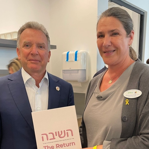 מה עשה שליח טראמפ  בפתח תקווה? - חדשות בפתח תקווה