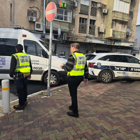גבר נמצא ללא רוח חיים בדירתו במרכז פתח תקווה - חדשות בפתח תקווה