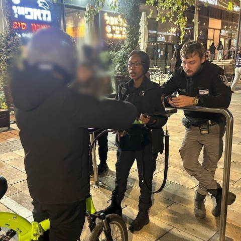 מבצע אכיפה עירוני בסוף השבוע בפ"ת - נרשמו 68 דוחות עירוניים ומשטרתיים. - חדשות בפתח תקווה