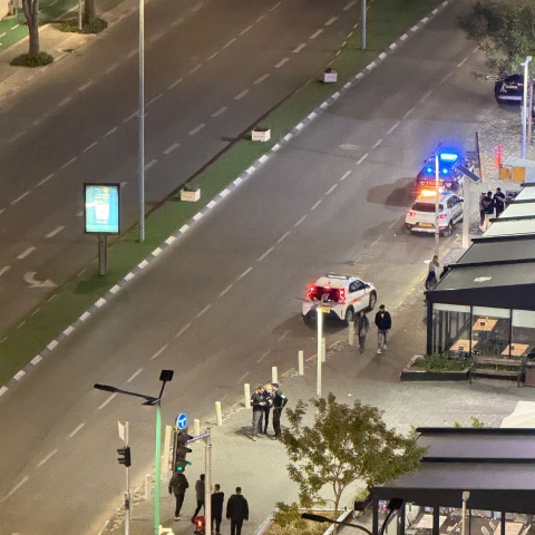 שישי בגיסין: מטרד הרעש חזר - האופנוען ממשיך להרעיש ולרכב במהירות ובפראיות  - צפו - חדשות בפתח תקווה